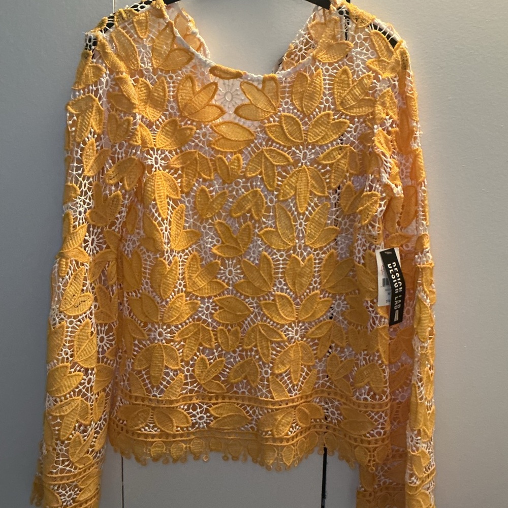 Design Lab Lord & Taylor Sunflower Lace Blouse